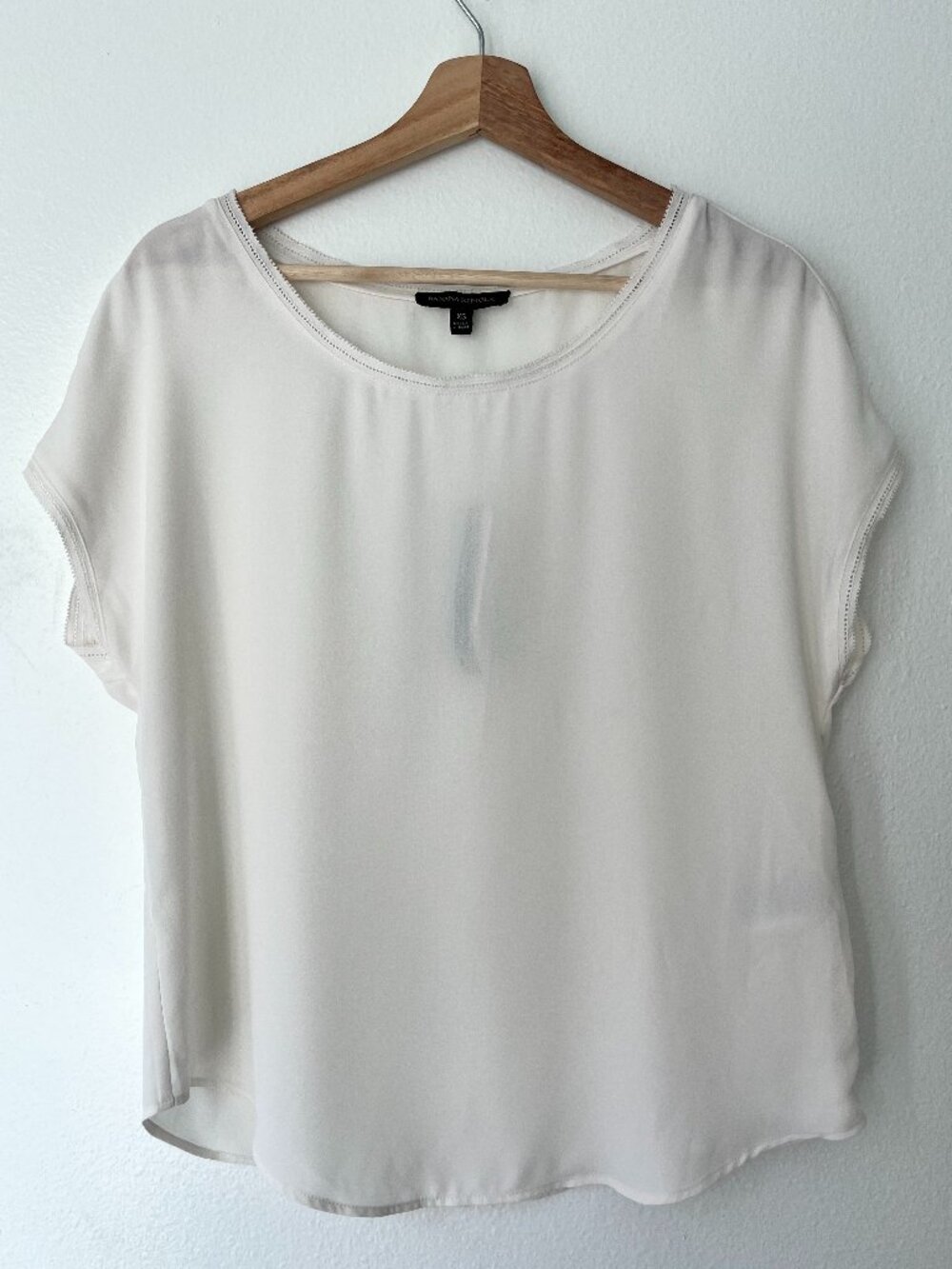 Banana Republic NWT Ivory Picot Trim Scoop Neck Cap Sleeve Blouse - Size XS